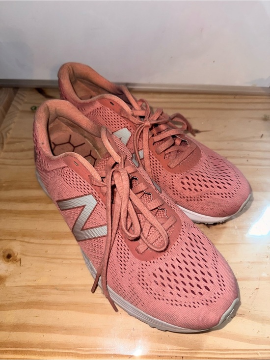 New Balance Shoes - New Balance Women's Dusty Pink Lightweight Sneaker